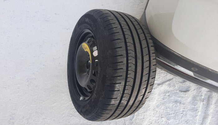 2021 Volkswagen TAIGUN TOPLINE 1.0 TSI AT, Petrol, Automatic, 32,100 km, tyre