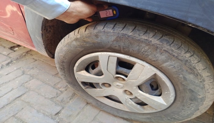 2017 Renault Kwid RXE, Petrol, Manual, 76,033 km, tyre