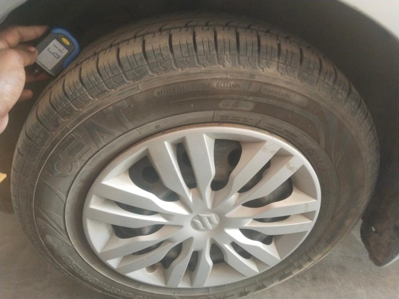2018 Maruti Dzire VDI, Diesel, Manual, 69,319 km, tyre