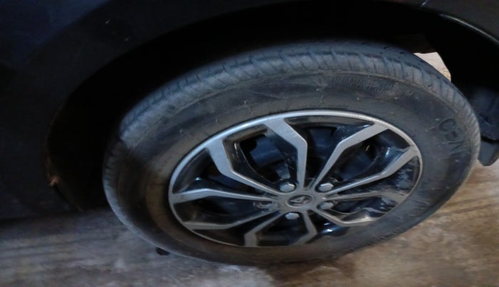 2022 Tata TIGOR XZ CNG, Petrol, Manual, 1,01,918 km, tyre