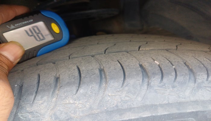 2022 Maruti XL6 ALPHA PLUS AT, Petrol, Automatic, 39,850 km, tyre