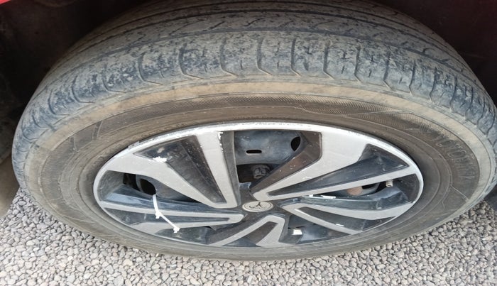 2011 Volkswagen Polo COMFORTLINE 1.2L, Diesel, Manual, 1,74,985 km, tyre