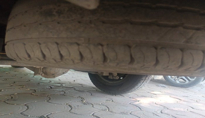 2013 Mahindra Scorpio LX BS-III, Diesel, Manual, 2,39,528 km, tyre