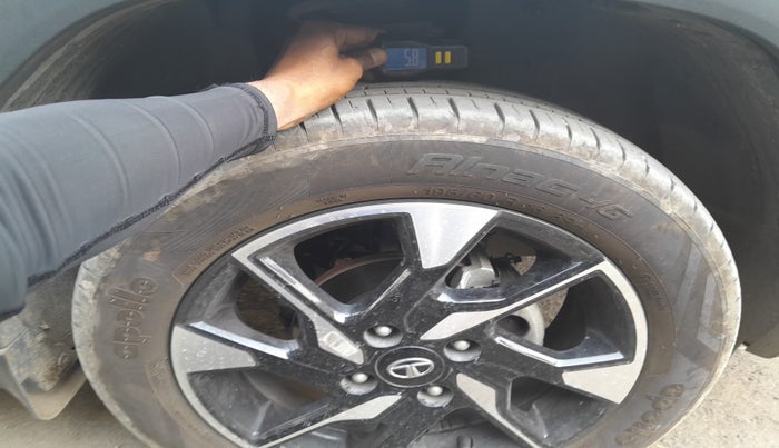 2022 Tata PUNCH CREATIVE  1.2 RTN DUAL TONE, Petrol, Manual, 10,244 km, tyre