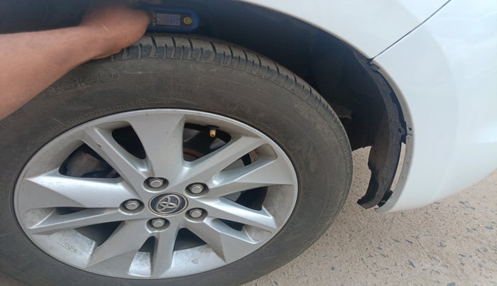 2019 Toyota Innova Crysta 2.4 VX 8 STR, Diesel, Manual, 83,486 km, tyre