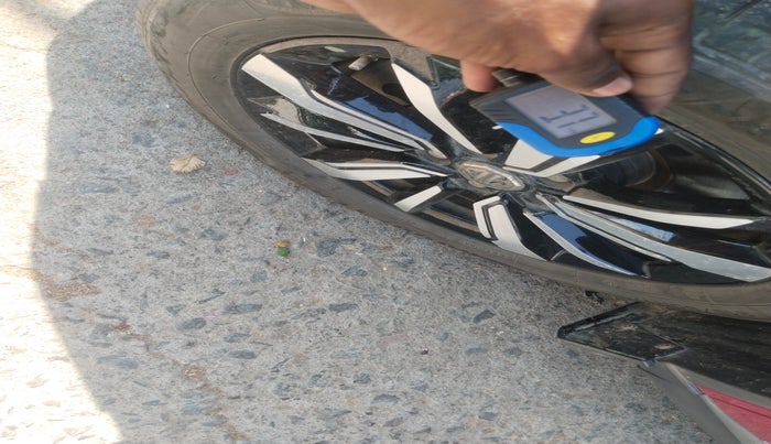 2020 MG HECTOR SMART 1.5 DCT PETROL, Petrol, Automatic, 31,725 km, tyre