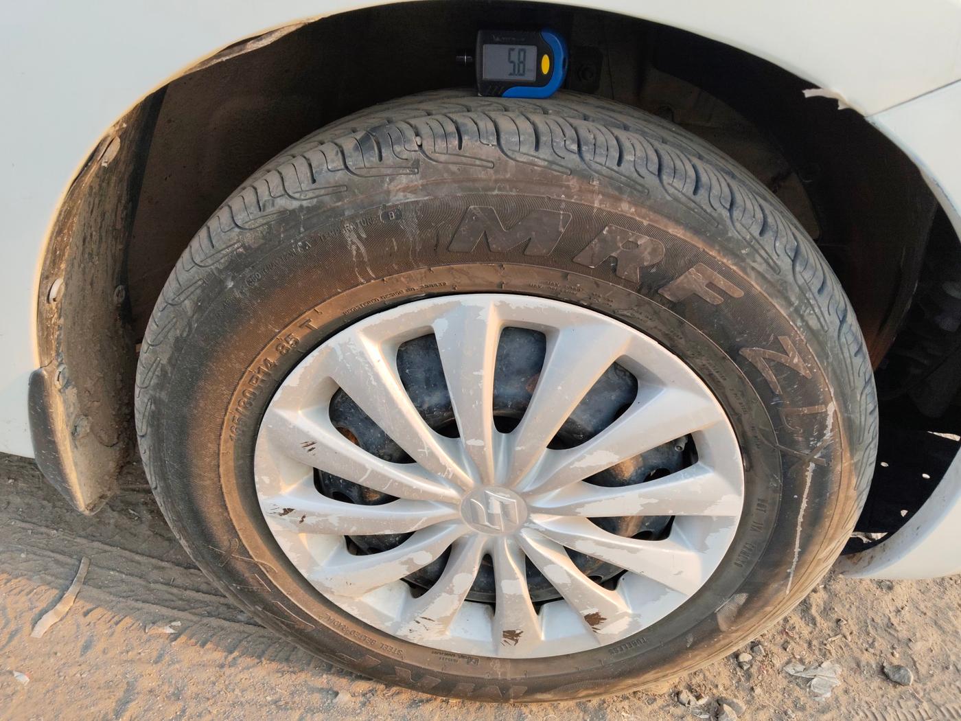 2018 Maruti Dzire VDI AMT, Diesel, Automatic, 1,56,644 km, tyre