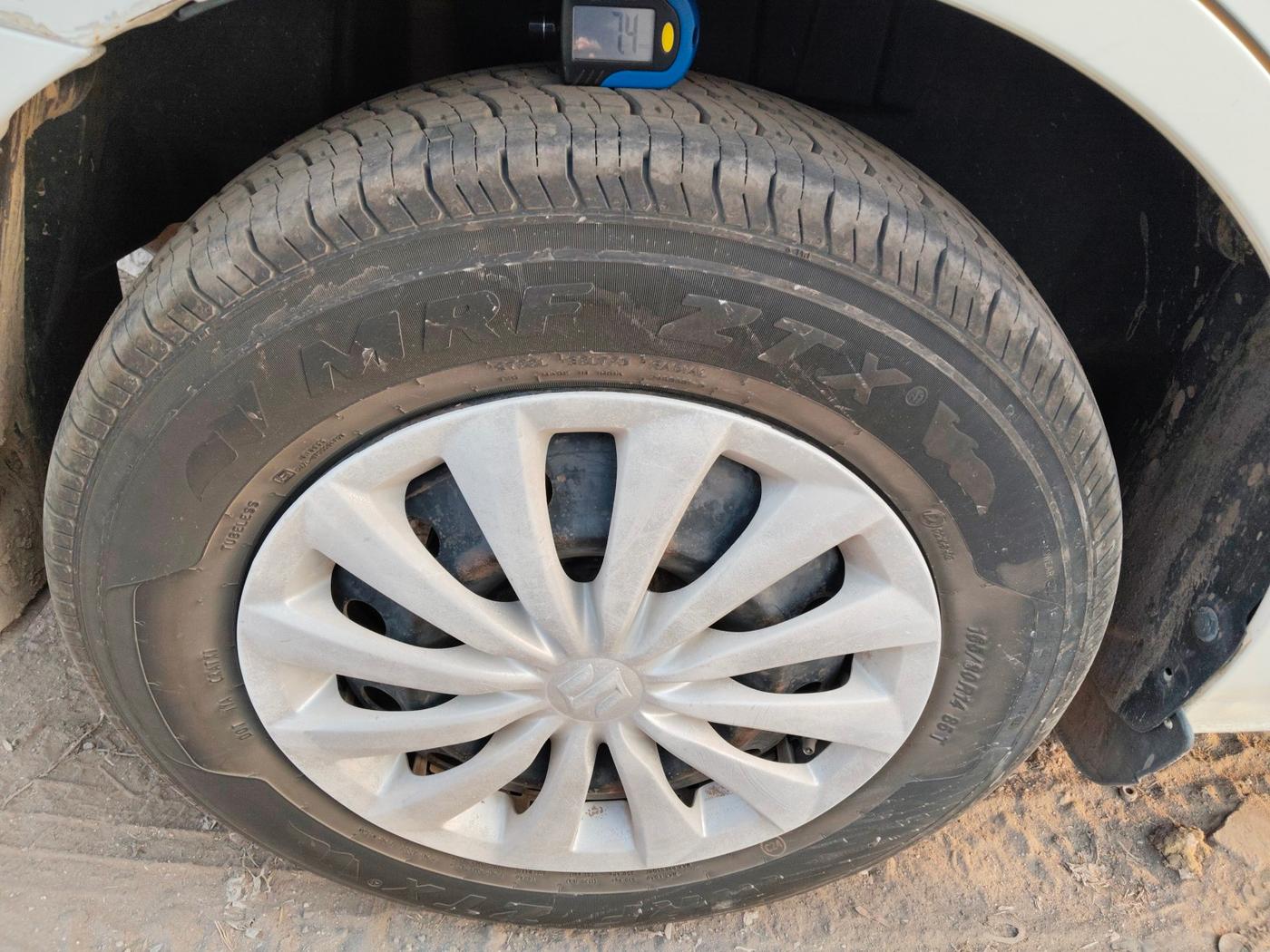 2018 Maruti Dzire VDI AMT, Diesel, Automatic, 1,56,644 km, tyre