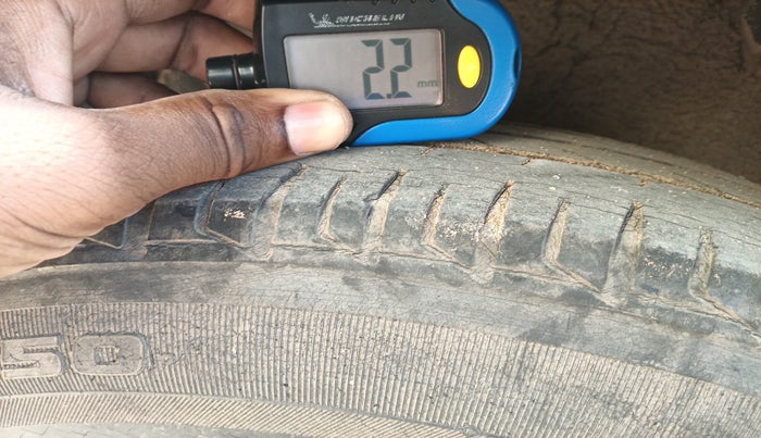 2011 Hyundai i20 MAGNA 1.2, Petrol, Manual, 1,19,370 km, tyre