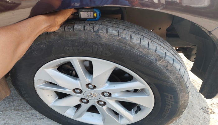 2020 Toyota Innova Crysta 2.4 VX 8 STR, Diesel, Manual, 1,47,331 km, tyre