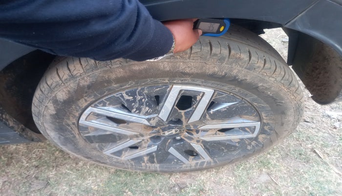 2021 Hyundai VENUE SX 1.5 CRDI, Diesel, Manual, 79,861 km, tyre