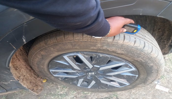 2021 Hyundai VENUE SX 1.5 CRDI, Diesel, Manual, 79,861 km, tyre