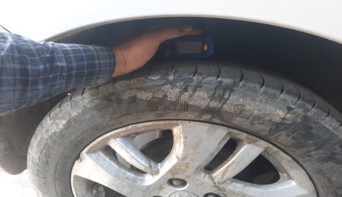 2012 Maruti Swift Dzire ZDI, Diesel, Manual, 1,74,000 km, tyre