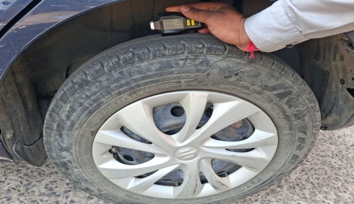 2019 Maruti Swift VXI, Petrol, Manual, 70,031 km, tyre