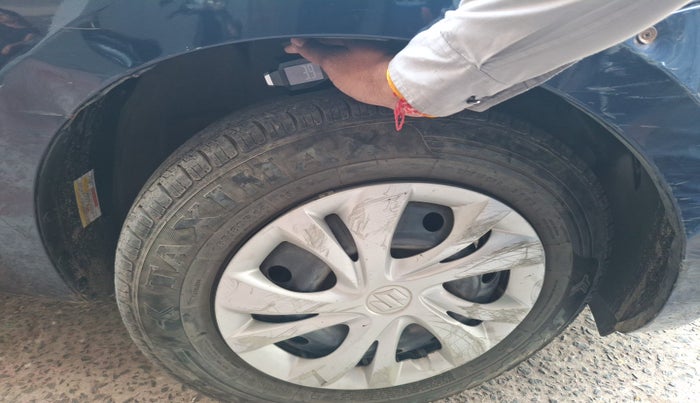 2019 Maruti Swift VXI, Petrol, Manual, 70,031 km, tyre