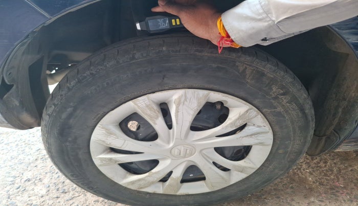 2019 Maruti Swift VXI, Petrol, Manual, 70,031 km, tyre