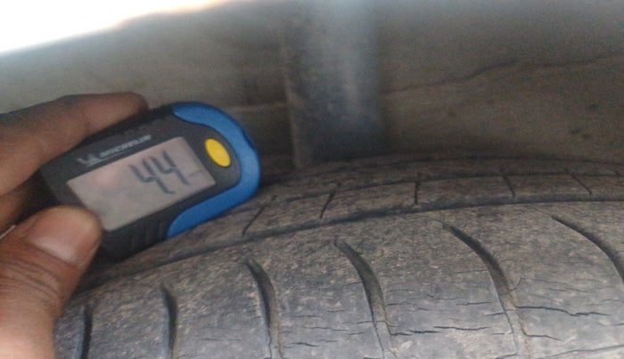 2019 Hyundai NEW SANTRO ASTA MT, Petrol, Manual, 40,631 km, tyre