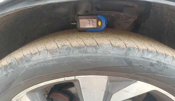 2021 Volkswagen TAIGUN TOPLINE 1.0 TSI MT, Petrol, Manual, 77,407 km, tyre