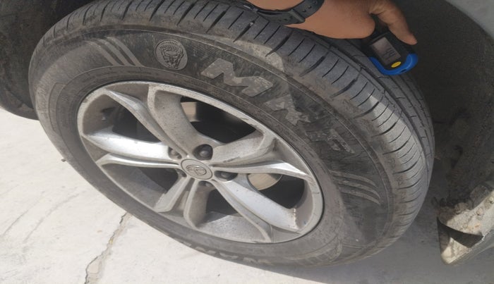 2019 Tata Harrier XZ 2.0L, Diesel, Manual, 65,762 km, tyre