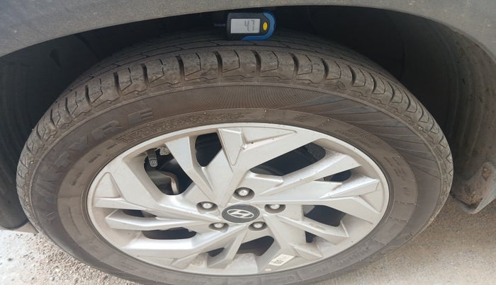 2023 Hyundai Creta SX 1.5 PETROL, Petrol, Manual, 20,397 km, tyre