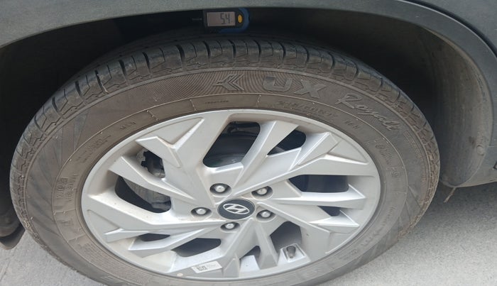2023 Hyundai Creta SX 1.5 PETROL, Petrol, Manual, 20,397 km, tyre
