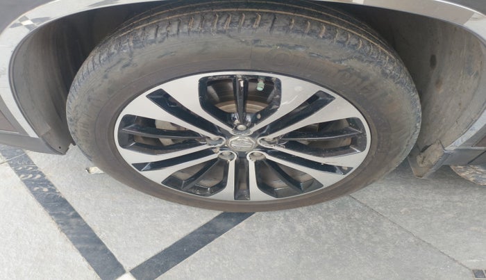 2021 MG HECTOR SHARP 2.0 DIESEL, Diesel, Manual, 17,60,000 km, tyre