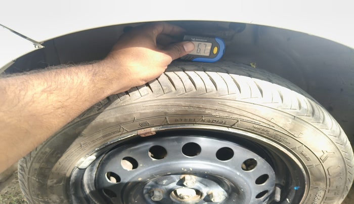 2016 Maruti Wagon R 1.0 VXI AMT, Petrol, Automatic, 88,801 km, tyre