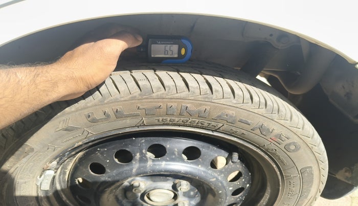 2016 Maruti Wagon R 1.0 VXI AMT, Petrol, Automatic, 88,801 km, tyre