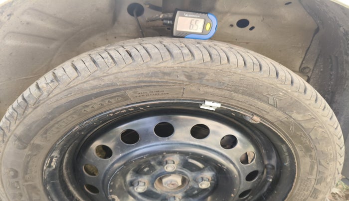 2016 Maruti Wagon R 1.0 VXI AMT, Petrol, Automatic, 88,801 km, tyre