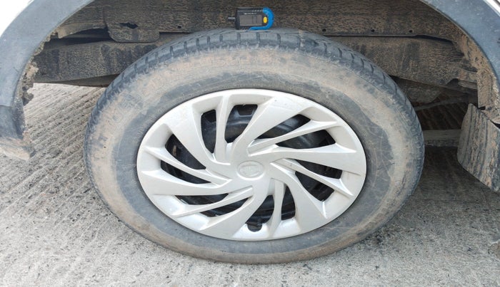 2013 Mahindra Xylo D2, Diesel, Manual, 2,46,736 km, tyre