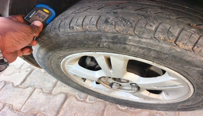 2011 Hyundai i20 SPORTZ 1.2, Petrol, Manual, 1,17,977 km, tyre