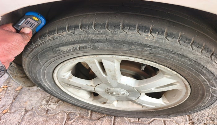 2011 Hyundai i20 SPORTZ 1.2, Petrol, Manual, 1,17,977 km, tyre