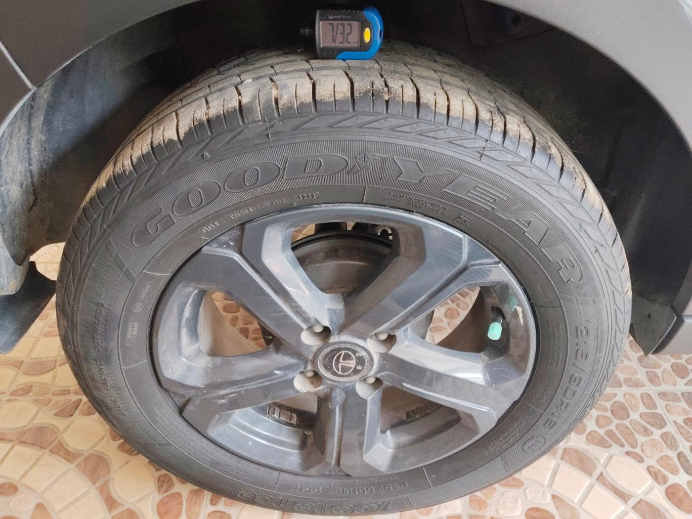 2022 Tata NEXON XZA PLUS (O) PETROL DARK EDITION, Petrol, Automatic, 41,755 km, tyre