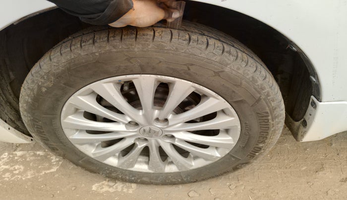 2014 Maruti Ciaz ZDI, Diesel, Manual, 1,06,647 km, tyre