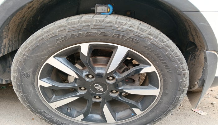 2019 Mahindra XUV500 W11, Diesel, Manual, 1,03,243 km, tyre