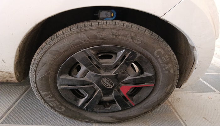 2017 Datsun Redi Go S, Petrol, Manual, 76,154 km, tyre