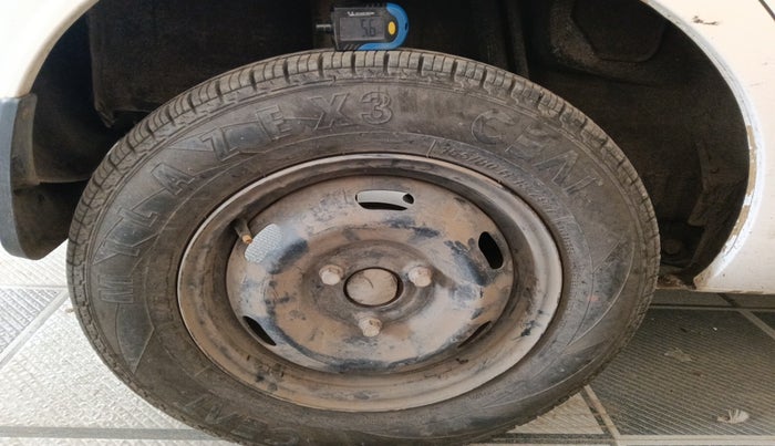 2017 Datsun Redi Go S, Petrol, Manual, 76,154 km, tyre