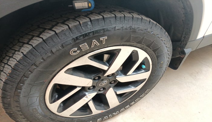 2021 Tata Harrier XZ PLUS 2.0L, Diesel, Manual, 82,000 km, tyre
