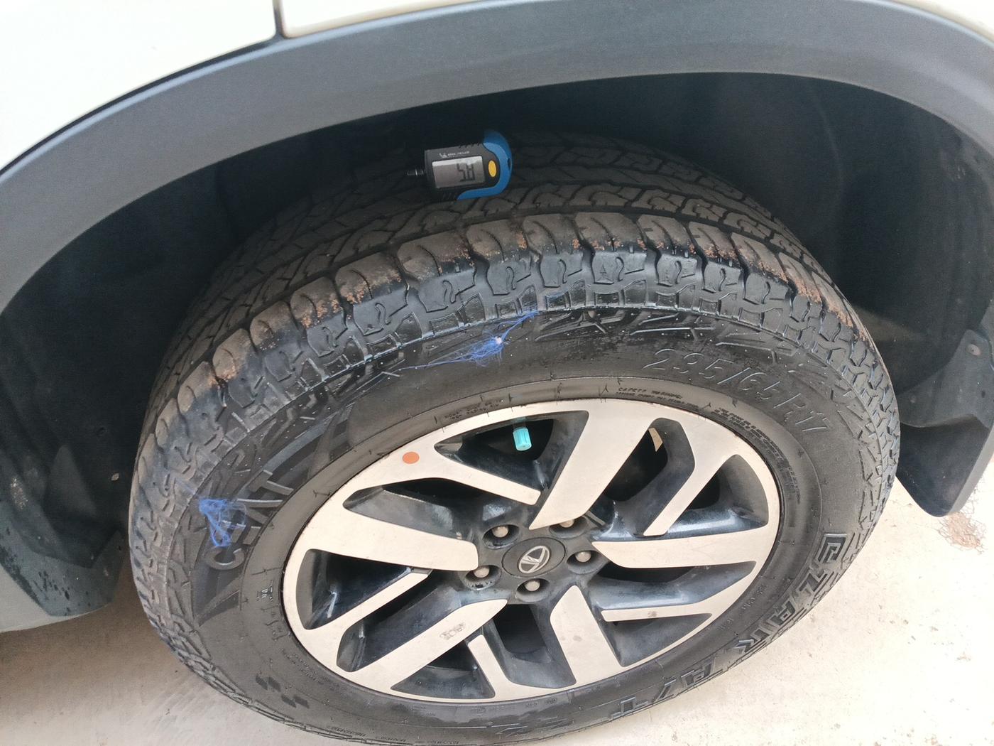 2021 Tata Harrier XZ PLUS 2.0L, Diesel, Manual, 82,000 km, tyre