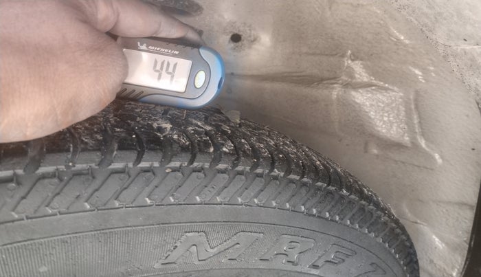 2015 Maruti Swift Dzire LDI, Diesel, Manual, 88,900 km, tyre