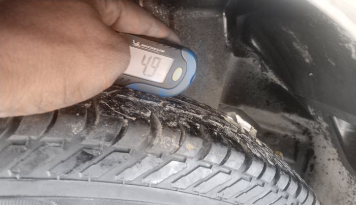 2015 Maruti Swift Dzire LDI, Diesel, Manual, 88,900 km, tyre