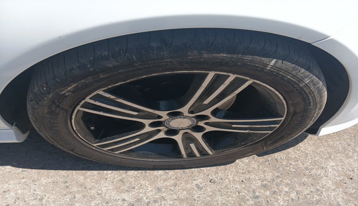 2013 Mercedes Benz C Class C 220 CDI AVANTGARDE, Diesel, Automatic, 1,44,000 km, tyre