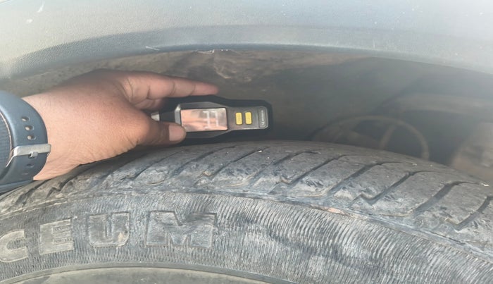 2012 Porsche Cayenne DIESEL, Diesel, Automatic, 90,700 km, tyre