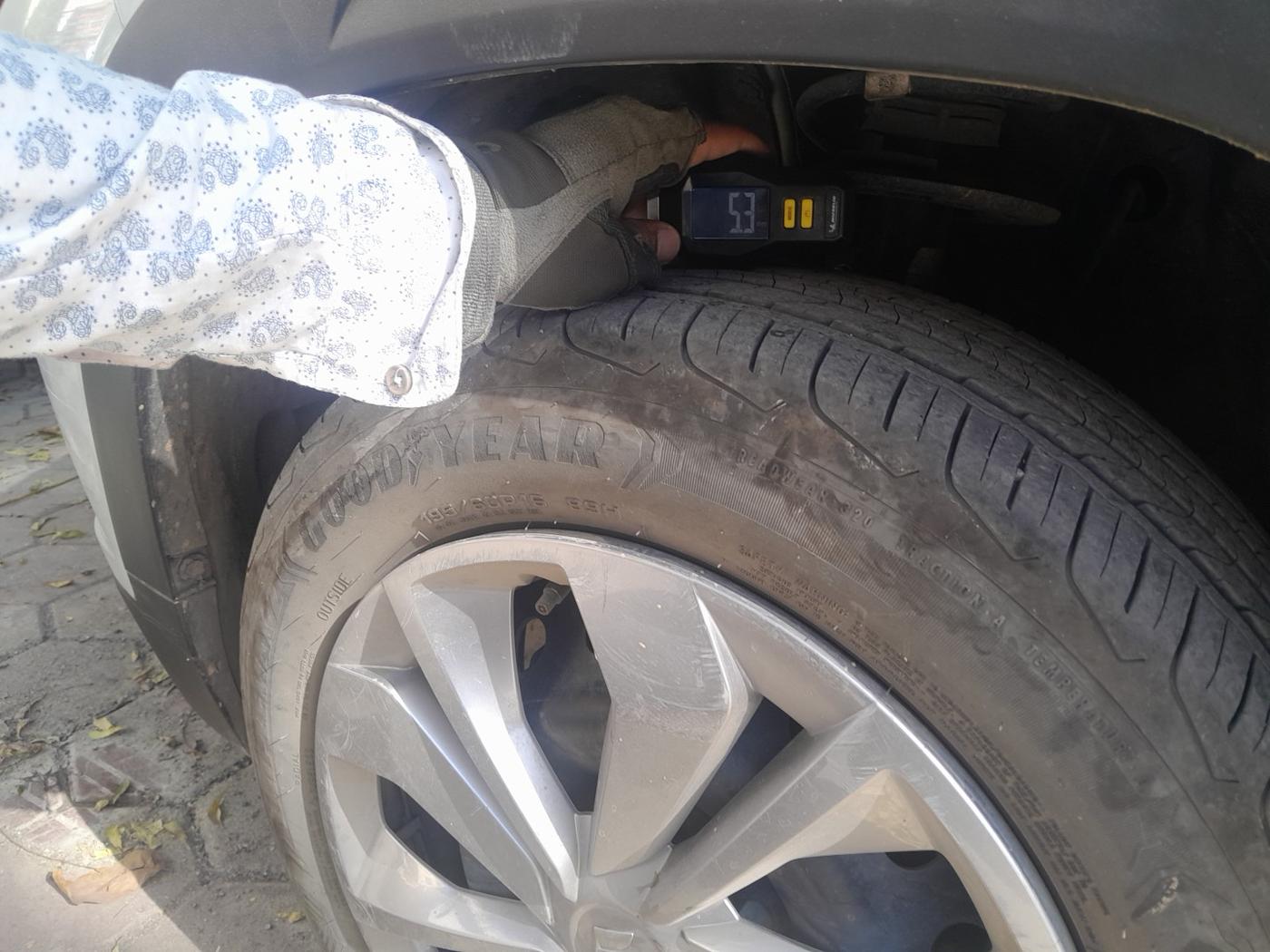 2023 Maruti FRONX SIGMA 1.2 MT, Petrol, Manual, 13,872 km, tyre