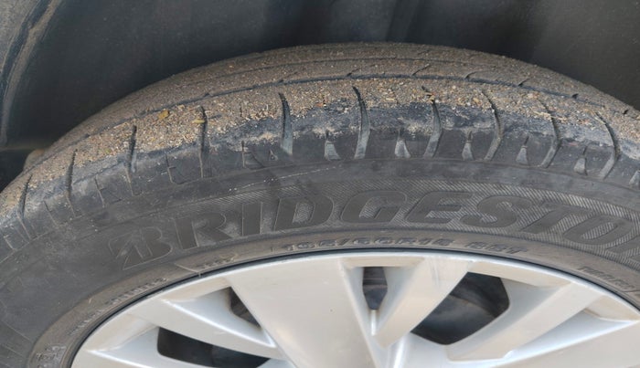 2015 Volkswagen Vento HIGHLINE 1.5 AT, Diesel, Automatic, 95,237 km, tyre