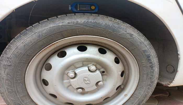 2018 Hyundai Eon ERA +, Petrol, Manual, 32,767 km, tyre