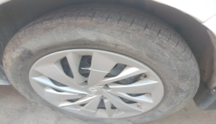 2016 Maruti Ertiga VDI SHVS, Diesel, Manual, 38,732 km, tyre