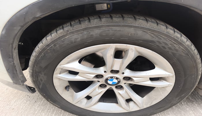 2011 BMW X1 sDrive20d, Diesel, Automatic, 1,22,234 km, tyre