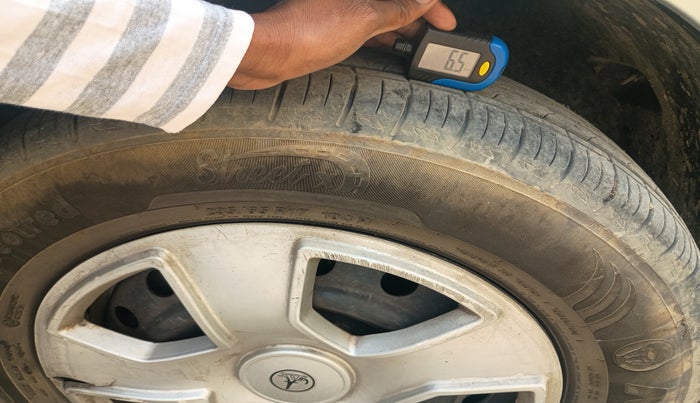 2019 Mahindra XUV500 W5, Diesel, Manual, 86,937 km, tyre