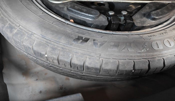 2019 Tata NEXON XM PETROL, Petrol, Manual, 90,294 km, tyre